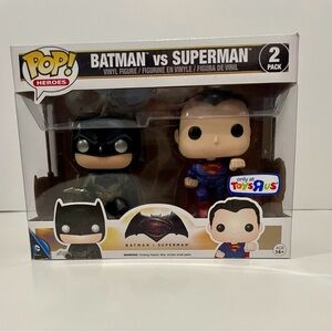 NIB Batman vs Superman Vinyl Figure 2-Pack
